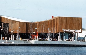 Pavillon de la Suisse / Office national du film du Canada. – 1967. Archives de la Ville de Montréal. VM94-EXd281-024