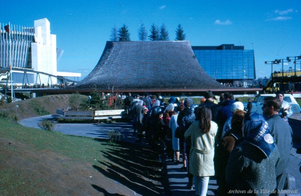 Pavillon des provinces de l’Ouest. – 1967. Archives de la Ville de Montréal. VM97-Y_1P211