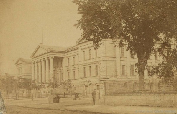 Photo du palais de justice de Montréal par John Henry Barton. P90,SY,P4