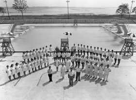 Sauveteurs des piscines de l’île Sainte-Hélène, 14 août 1953, VM105,SY,SS1,D29-06