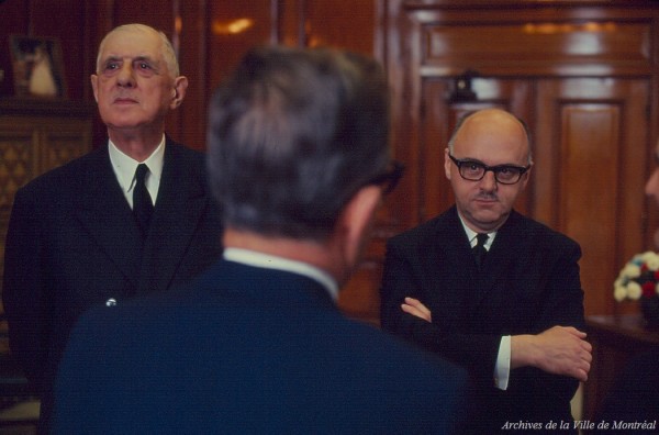 Le général de Gaulle, le maire Jean Drapeau et le premier ministre Daniel Johnson (de dos), 26 juillet 1967, VM94,Ed37-51
