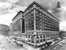 L'hôtel Mont-Royal photographié le 12 août 1930. Archives de la Ville de Montréal, VM94,SY,SS1,SSS17,D169,Z-170-2.