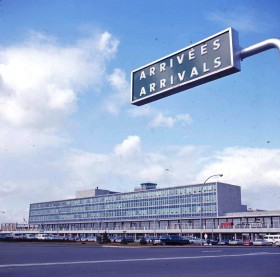 Aéroport de Montréal-Dorval, 1964, VM94-Ad1-06