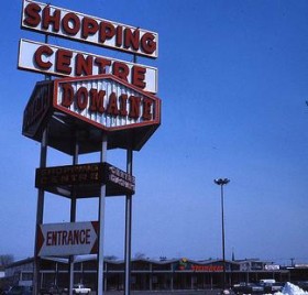 Centre d'achat Domaine, 25 mars 1968, VM94-Ad40-257