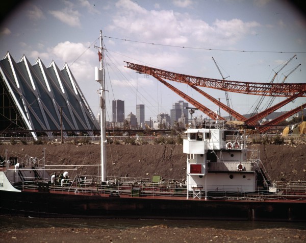 Voie maritime et construction d'Expo 67, 1966, VM94-Ad110-002