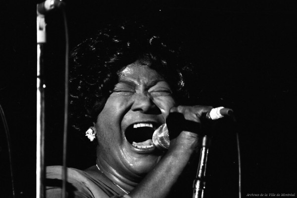 Mahalia Jackson à la Place des Nations, photo de Gordon Beck, 1969, VM94-TH9-275-010