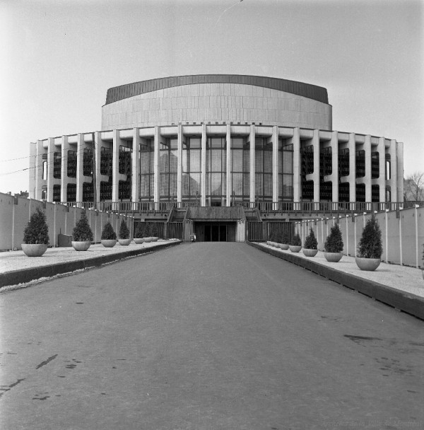 Place des arts, 19 mars 1964, VM94-A138-055