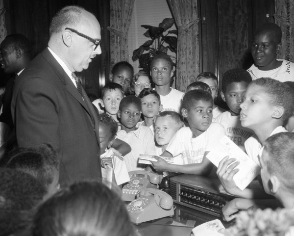 Visite des enfants du Negro Community Center (NCC), 1962, VM94-E39-001