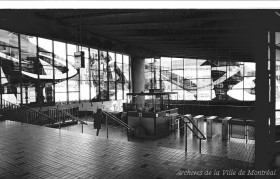 Verrière de Marcelle Ferron, station Champ-de-Mars,1968