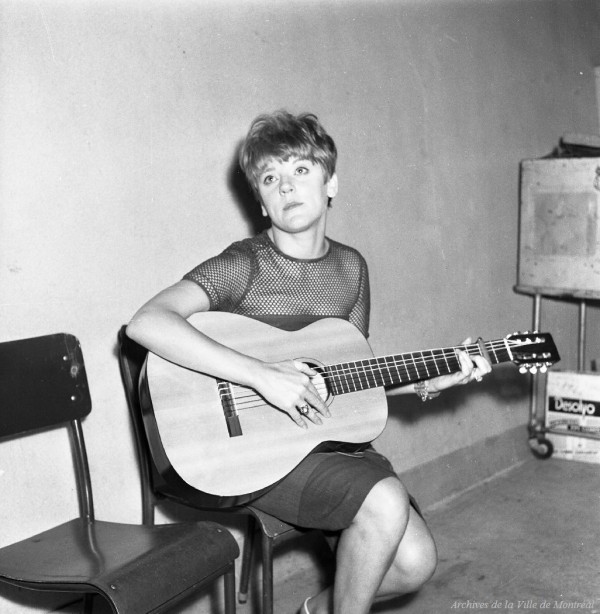 Clémence Desrochers, 27 juillet 1965, VM94-S40-006