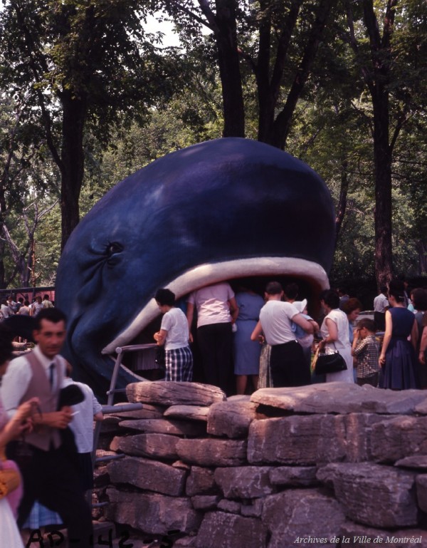 La baleine bleue du Jardin, 1969, VM94,Ad142-005