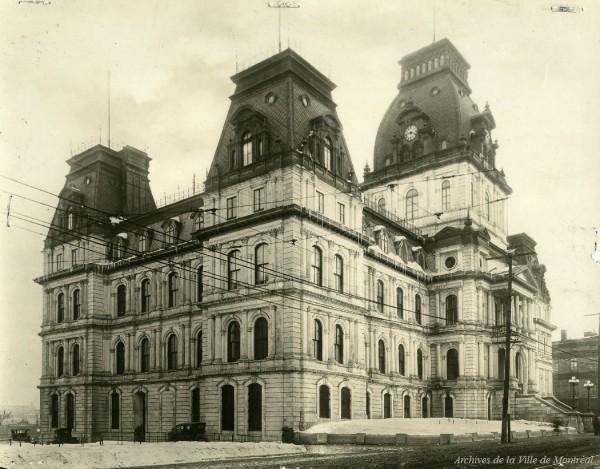 Hôtel de ville de Montréal, vers 1920, VM6,R3067-2_275E(1879-1922)-010