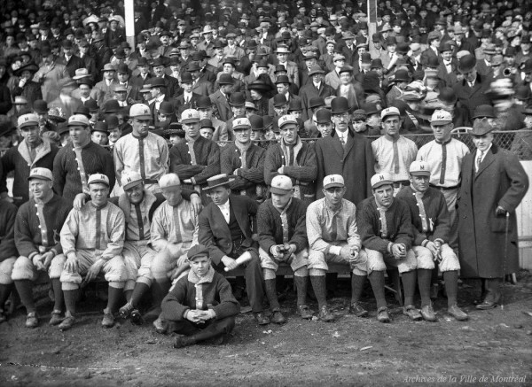 A Montréal team, 1920s, P500-Y-1_024P012