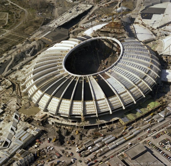 Le stade olympique en construction, 1976, VM94-B162-215