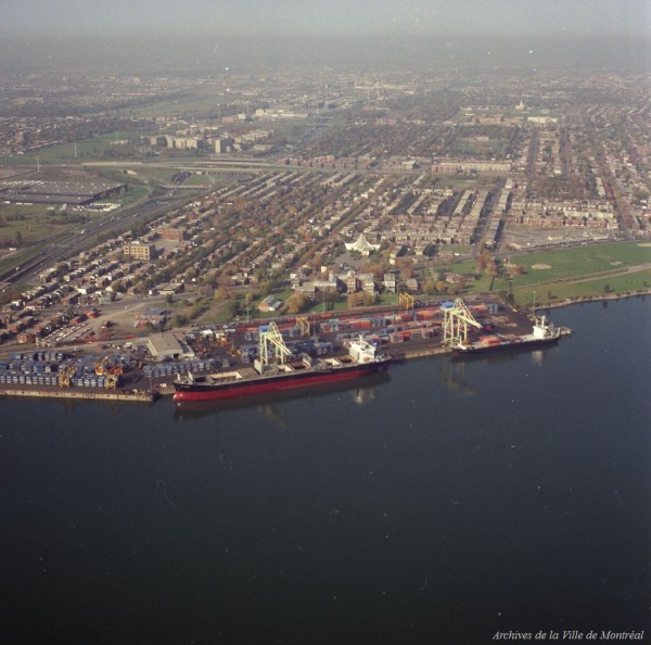 Le port à Longue-Pointe, photo Rhéal Benny, 1987, VM94-B266-020