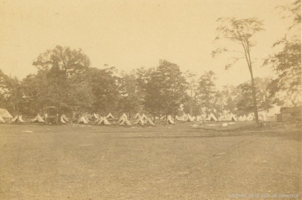 Campement militaire sur l'île Sainte-Hélène, photo John Henry Barton, vers 1864, P90-YP3