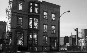 Éléments de CORRIDART, rue Sherbrooke. - 5 juillet 1976. / Louis-Philippe Meunier. Archives de la Ville de Montréal. VM94-EM0745-031