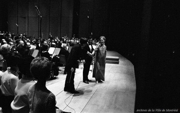 Inauguration du Festival mondial à la Place des Arts. 29 avril 1967. VM94-X003-049. Archives de la Ville de Montréal.