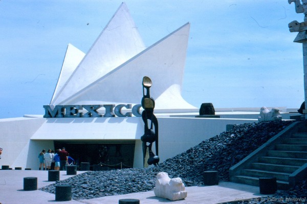 Pavillon du Mexique / Gilbert Ouellet. – 1967. Archives de la Ville de Montréal. P123_2P068