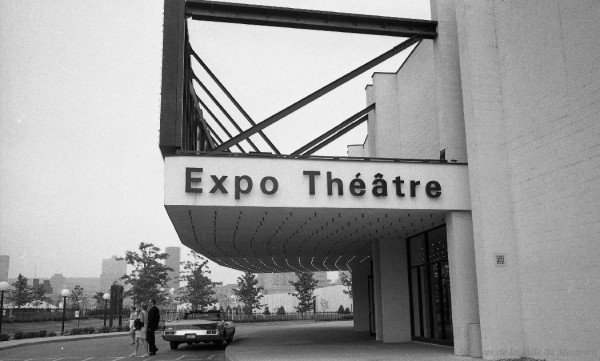 Marquise de l’Expo Théâtre / Philippe Dumais. - 1968. Archives de la Ville de Montréal. VM94-EX212-002