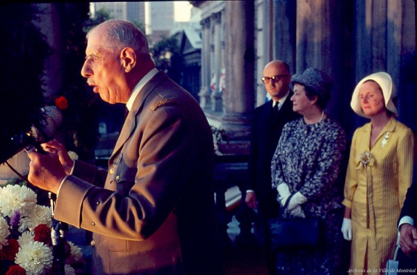 Le général de Gaulle au balcon, 24 juillet 1967, VM94-Ed037-021