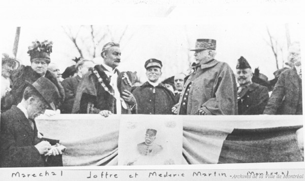 Le maréchal Joffre et le maire Médéric Martin à Montréal. 13 mai 1917. VM166-D351-11-1-012. Archives de la Ville de Montréal.