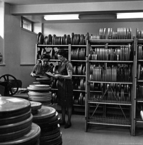 Réserve de la cinémathèque. 25 mars 1966. VM94-U0395-047. Archives de la Ville de Montréal.