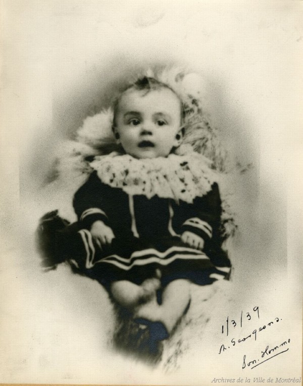 Camillien Houde bébé. - [1890?].P146-1-2-D01-P002. Archives de la Ville de Montréal.