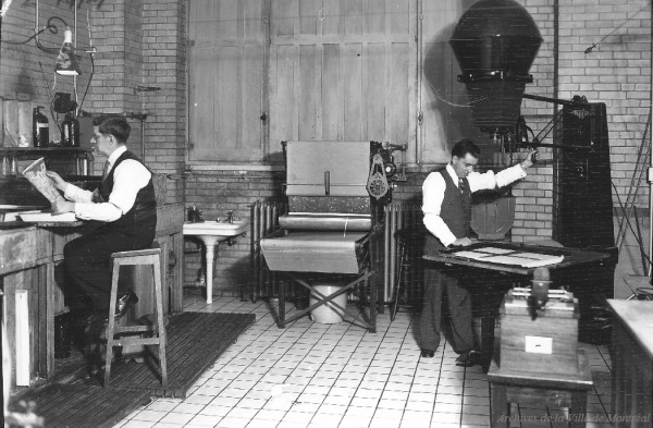 Laboratoire des photographes de la Ville de Montréal. - Années 1930. VM94-Z191-1. Archives de la Ville de Montréal.