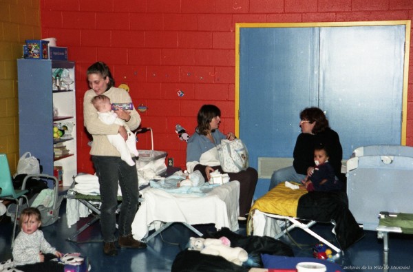 Centre d’hébergement pour les réfugiés. 8 janvier 1998. VM94-1998-0001-036. Archives de la Ville de Montréal.