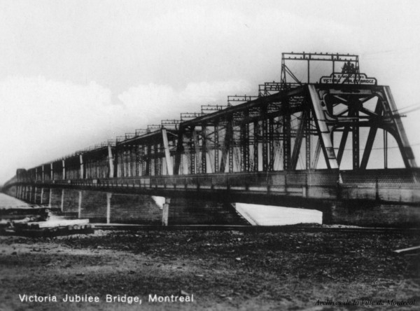 Pont Victoria. - [192-]. P500-Y-1_20-015. Archives de la Ville de Montréal.