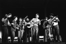 Pete Seeger avec the Hudson River Sloop Singers. - 12 juillet 1969. Photo de Carl Mailhot. VM94- TDH69-180-007. AVM.