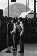 Sam & Dave au Kiosque International. - 17 juillet 1969. Photo de Gordon Beck. VM94-TDH69-205-003. AVM.