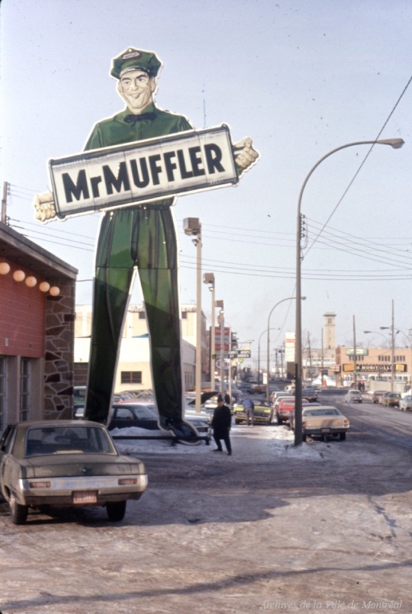 Mr Muffler. - 1972. Archives de la Ville de Montréal. VM097-Y-02-12A-P159