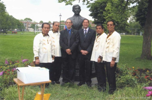 Activité de représentation avec Michael Applebaum, maire de l'arrondissement de  Côte-des-Neiges–Notre-Dame-de-Grâce. - [2009?]. P178-04-D007-003. Archives de la Ville de Montréal