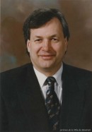 André Lavallée, à sa nomination au comité exécutif de la Ville de Montréal. - 15 novembre 1990. 183-Y-D001-007. Archives de la Ville de Montréal