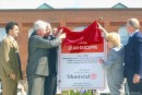 Inauguration du parc Jean-Duceppe, situé sur les terrains de l'ancienne usine Angus dans l'arrondissement de Rosemont--La Petite-Patrie, en présence de Gilles Duceppe et de sa mère, Hélène Rowley Hotte Duceppe. - 10 septembre 2006. P183-Y-D001-014. Archives de la Ville de Montréal