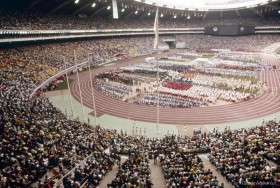 . Cérémonie d’ouverture des Jeux Olympiques de Montréal. – 17 juillet 1976 . VM094-42-08-D8I2-P042. Archives de la Ville de Montréal.